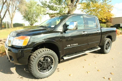 NISSIAN - Image 10 of 23