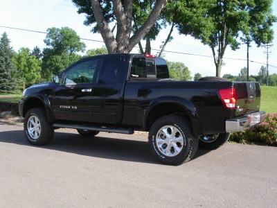 NISSIAN - Image 20 of 23