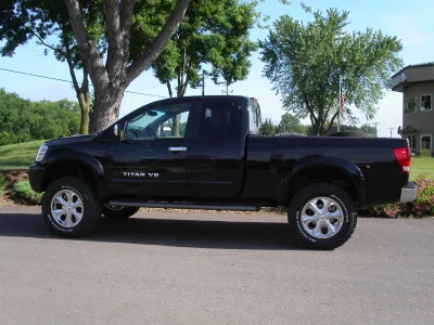 NISSIAN - Image 22 of 23