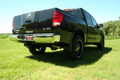 NISSIAN - Image 8 of 23