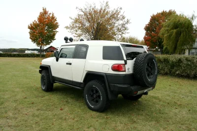 TOYOTA CUSTOM VEHICLES TACOMA'S FJ CRUISER - Image 11 of 25