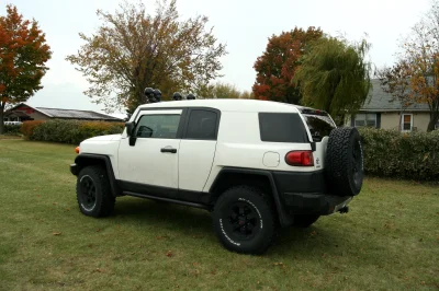 TOYOTA CUSTOM VEHICLES TACOMA'S FJ CRUISER - Image 13 of 25