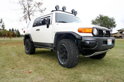 TOYOTA CUSTOM VEHICLES TACOMA'S FJ CRUISER - Image 18 of 25