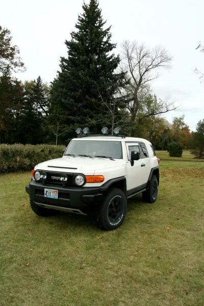 TOYOTA CUSTOM VEHICLES TACOMA'S FJ CRUISER - Image 6 of 25