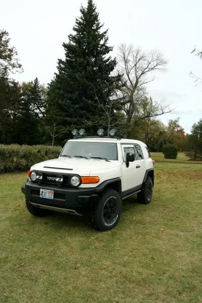 TOYOTA CUSTOM VEHICLES TACOMA'S FJ CRUISER - Image 7 of 25