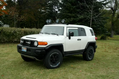 TOYOTA CUSTOM VEHICLES TACOMA'S FJ CRUISER - Image 9 of 25