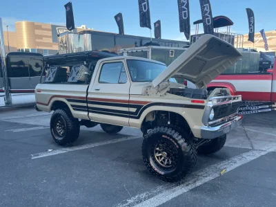 SEMA 2022 - Image 110 of 279