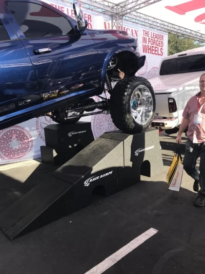 SEMA 2017 - Image 66 of 161