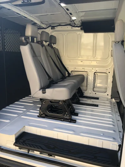 CREW VAN’S - Image 2 of 11