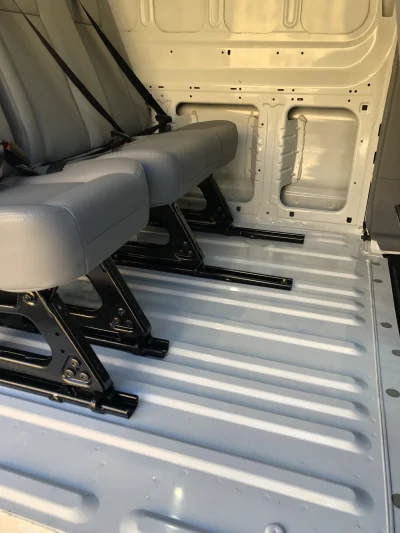 CREW VAN’S - Image 3 of 11