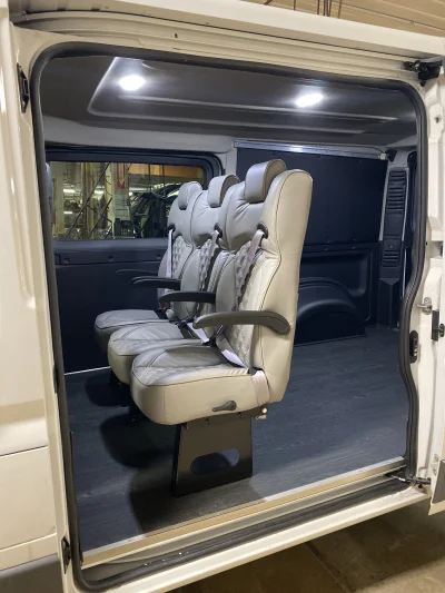 CREW VAN’S - Image 7 of 11