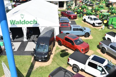 2023 MINNESOTA STATE FAIR - WALDOCH BOOTH - Image 259 of 747