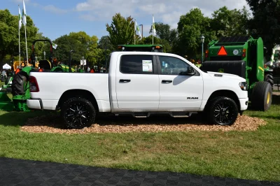2023 MINNESOTA STATE FAIR - WALDOCH BOOTH - Image 371 of 747