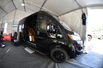 2023 MINNESOTA STATE FAIR - WALDOCH BOOTH - Image 4 of 747