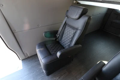 LIGHT CAMPER - Image 15 of 56