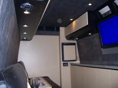 BUSINESS DISPLAY - Image 3 of 15