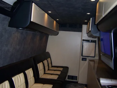 BUSINESS DISPLAY - Image 4 of 15