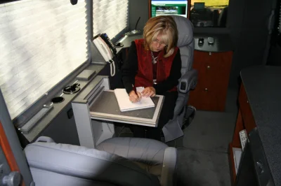 OFFICE TRAVELER - Image 10 of 42