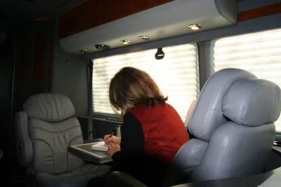 OFFICE TRAVELER - Image 18 of 42