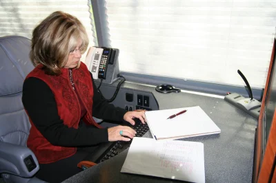 OFFICE TRAVELER - Image 8 of 42