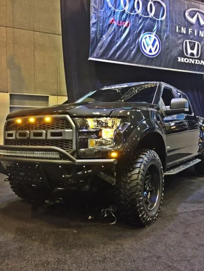 ST. LOUIS 2016 - Image 4 of 7