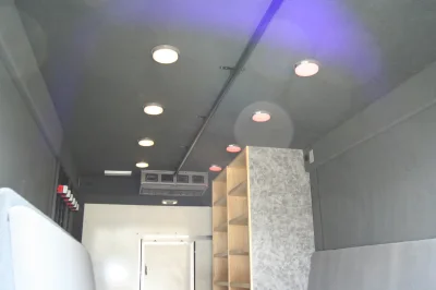 SWAT BOX VAN - Image 29 of 49