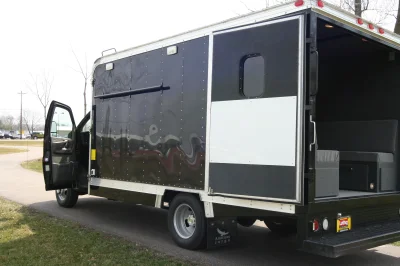 SWAT BOX VAN - Image 45 of 49