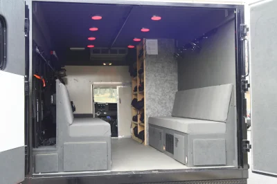 SWAT BOX VAN - Image 8 of 49