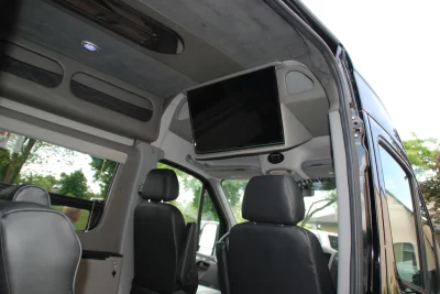 GROUP TRAVEL - Image 12 of 18