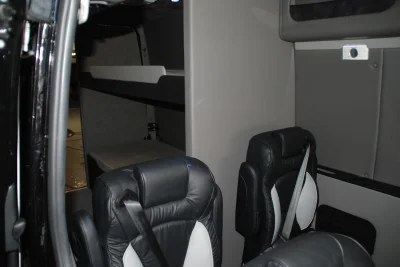 GROUP TRAVEL - Image 3 of 18