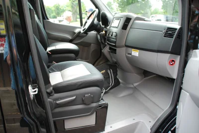 GROUP TRAVEL - Image 5 of 18