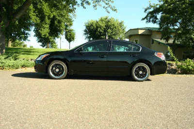 NISSAN CARS - Image 41 of 68