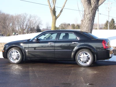 DODGE CRYSLER CARS - Image 8 of 177