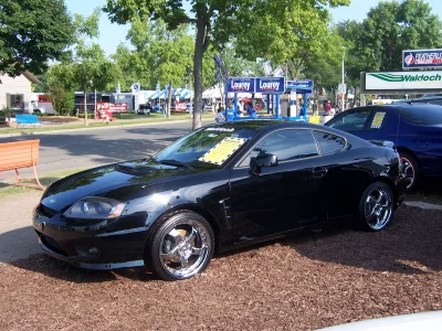 HYUNDAI CARS - Image 2 of 5