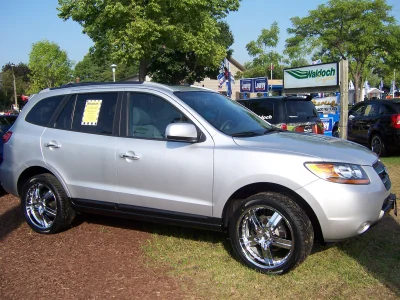 HYUNDAI CARS - Image 4 of 5