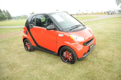 SMART CAR - Image 1 of 13