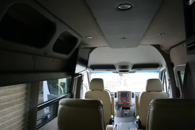 FAMILY CAMPER - Image 14 of 16