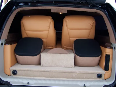 CADILLAC - Image 11 of 74