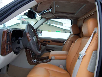 CADILLAC - Image 15 of 74