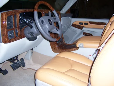 CADILLAC - Image 16 of 74