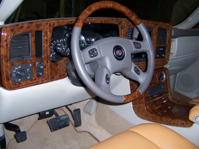 CADILLAC - Image 19 of 74