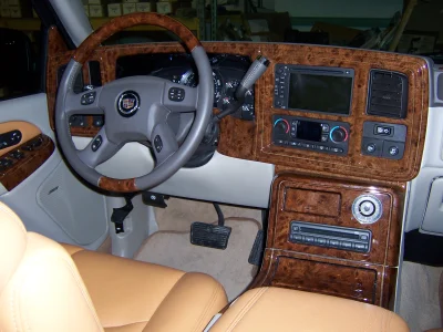 CADILLAC - Image 23 of 74