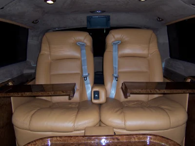 CADILLAC - Image 38 of 74