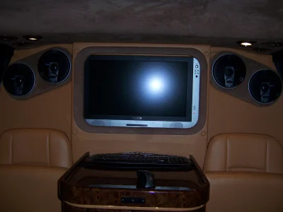 CADILLAC - Image 45 of 74