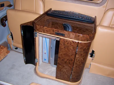 CADILLAC - Image 49 of 74