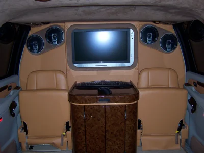 CADILLAC - Image 54 of 74