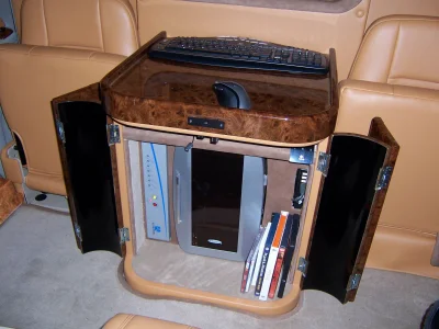 CADILLAC - Image 60 of 74