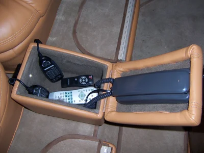 CADILLAC - Image 69 of 74