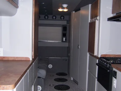 INTERIORS - Image 10 of 36