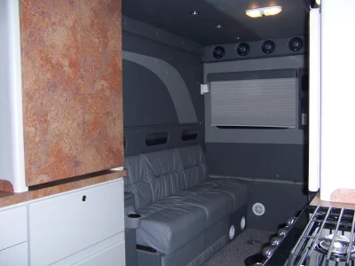 INTERIORS - Image 16 of 36